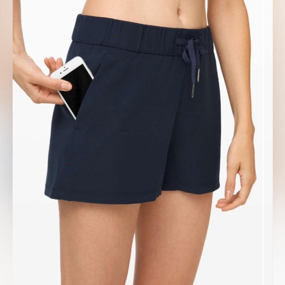 Lululemon On The Fly Shorts 🖤 - Picture 2 of 7